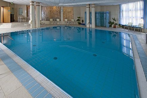 Binnenbad van het 4-sterren Hotel Rubin - wellnessweekend in Boedapest