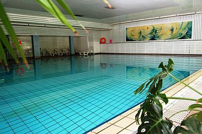 Wellness hotel in Boedapest - Europa Hotels Congress Center Budapest - zwembad van Hotel Rege in district 2