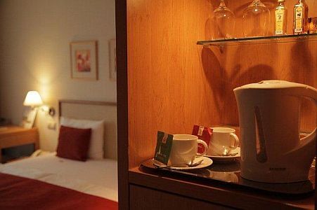Tweepersoonskamer in het 4-sterren Hotel Castle Garden in Boedapest - met de belangrijkste toeristische bezienswaardigheden op loopafstand