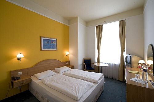 Mooie vrije tweepersoonskamer op het Baross plein (Baross tér) in de binnenstad van Boedapest - Golden Park Hotel Boedapest