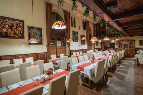 Elegant restaurant in het 3-sterren City Hotel Unio in het centrum van Boedapest