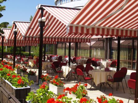 Terras in Boedapest - accomodatie in Boedapest, viersterren Hotel Budapest