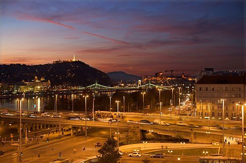 Ibis Styles Budapest City - driesterren hotel met schitterend panoramauitzicht over de Donau en de Gellertberg - goedkope accommodatie in Boedapest