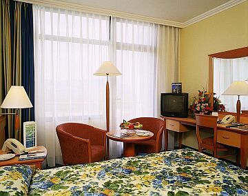 Viersterren accomodatie in Boedapest - Danubius Health Spa Resort Helia - elegant hotel tegenover het Margiteiland
