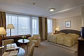Mooie kamer met prachtig panoramauitzicht in het 4-sterren Thermaalhotel Margitsziget in Boedapest, Hongarije